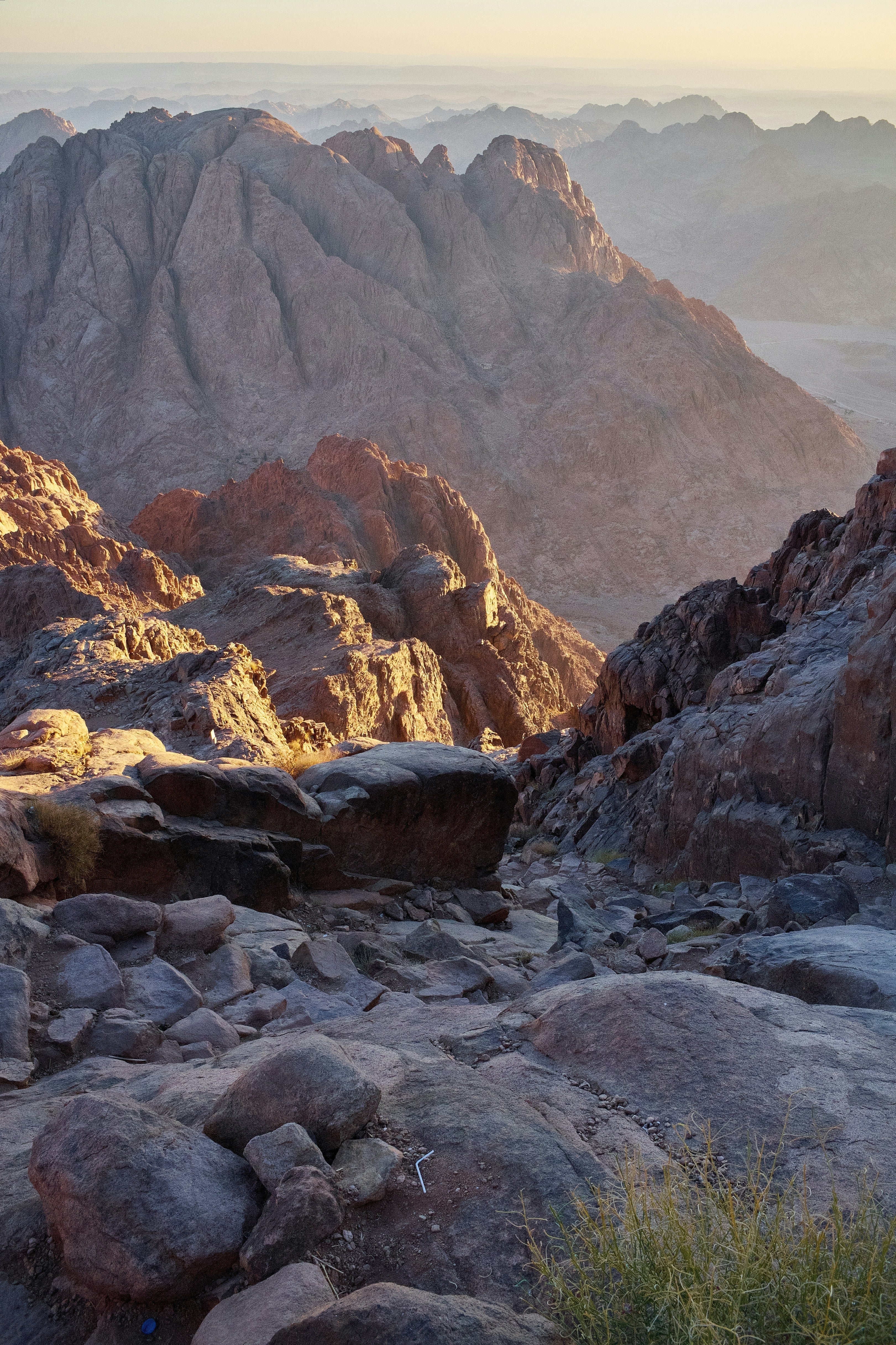 5 Hiking Spots in Egypt You Need to Visit This Spring